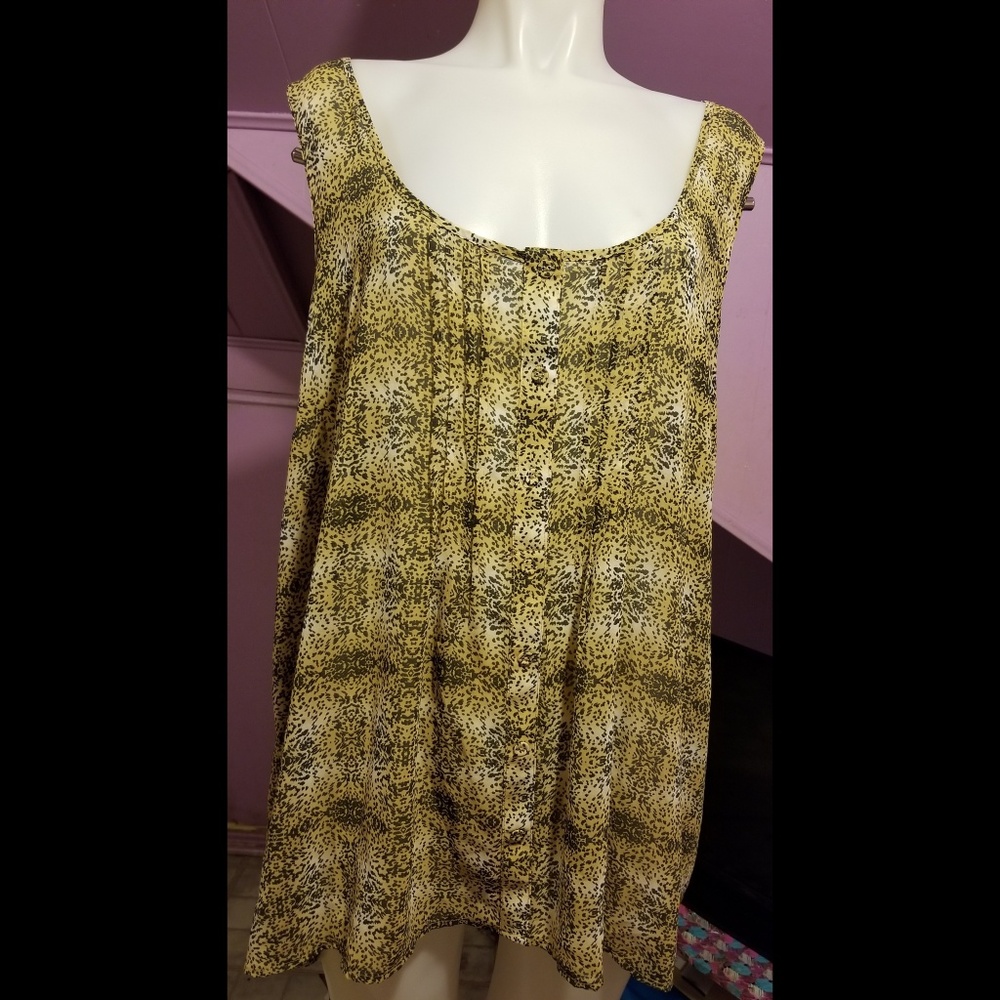 Torrid  Cheetah Animal Print tank top size 4